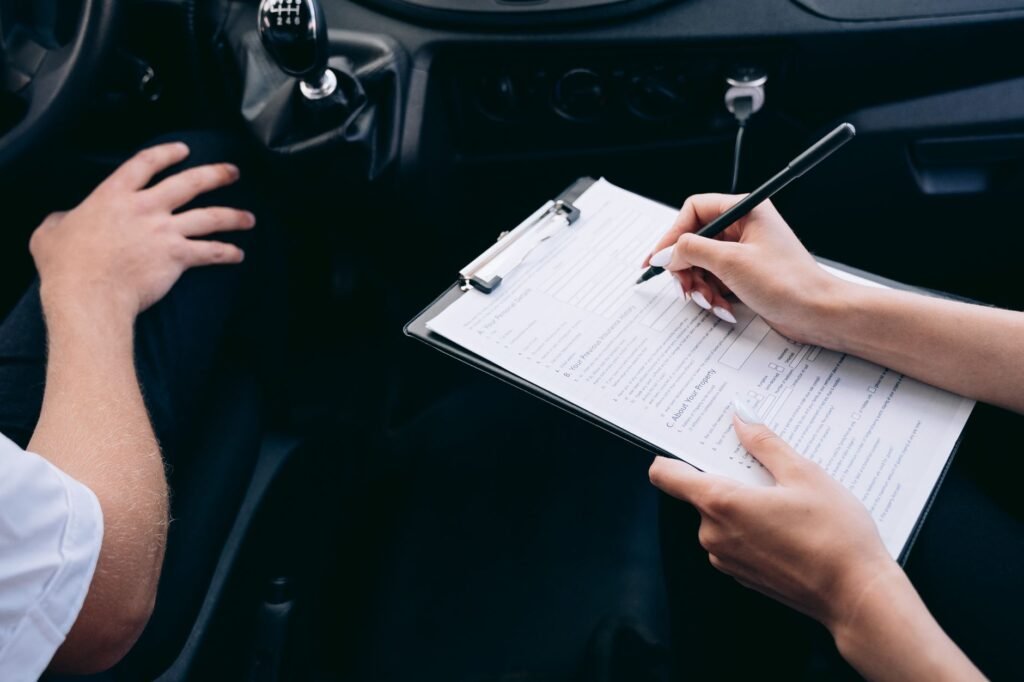 Impozitul auto 2026: noua formulă cu norma Euro și cum îl calculezi singur